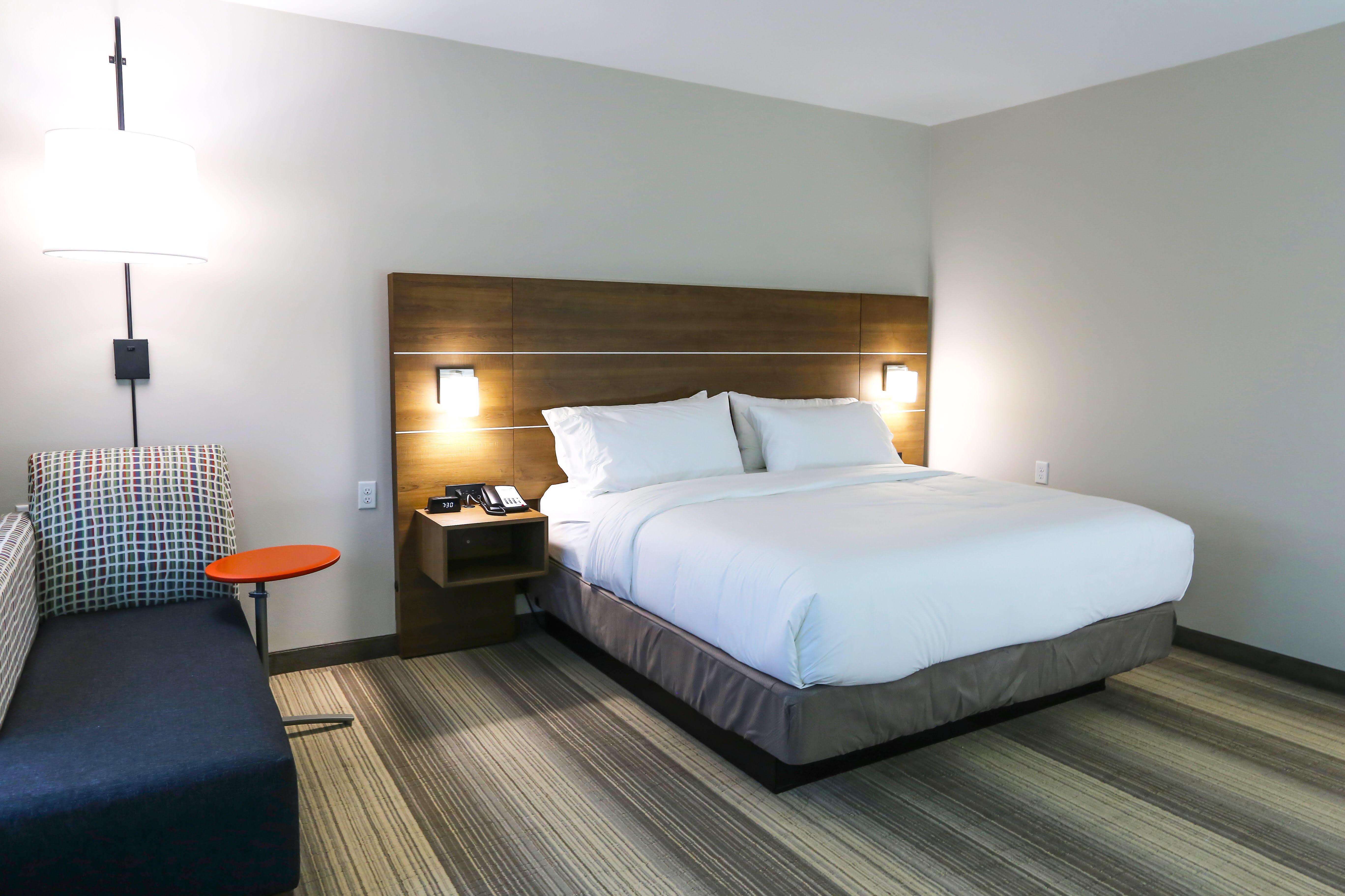 Holiday Inn Express & Suites - Houston Iah - Beltway 8, An Ihg Hotel Экстерьер фото