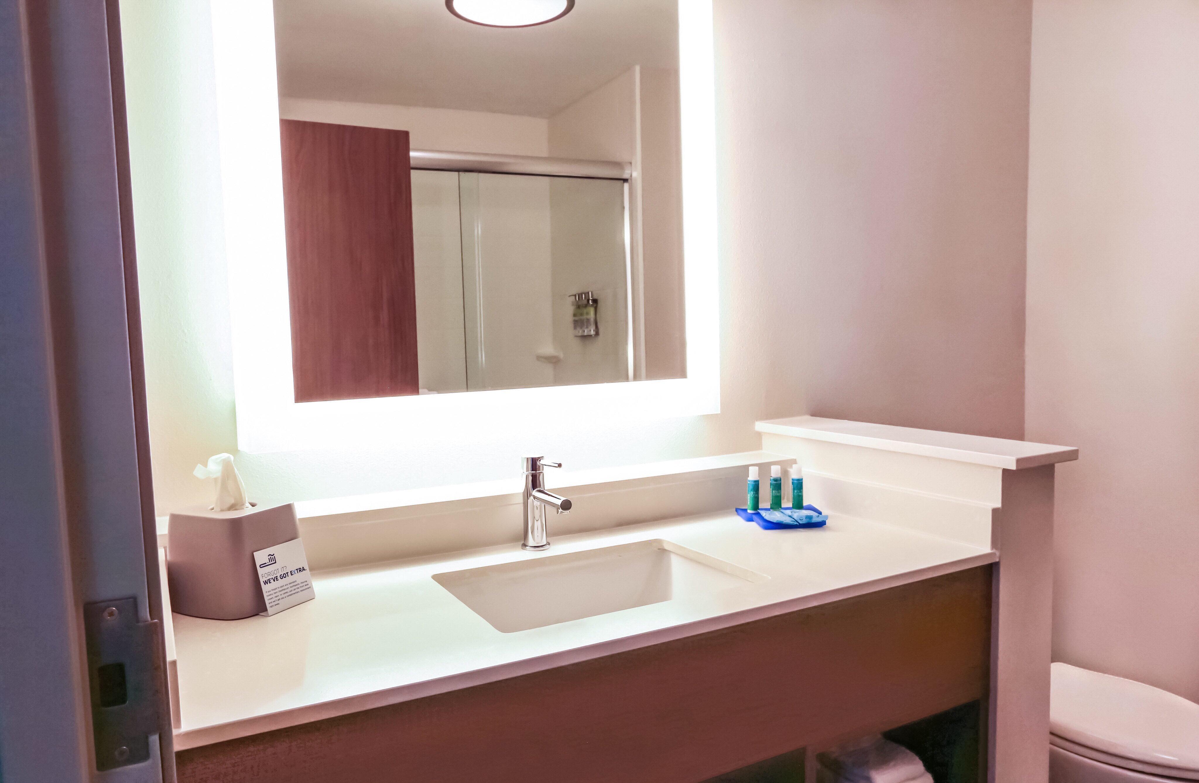 Holiday Inn Express & Suites - Houston Iah - Beltway 8, An Ihg Hotel Экстерьер фото