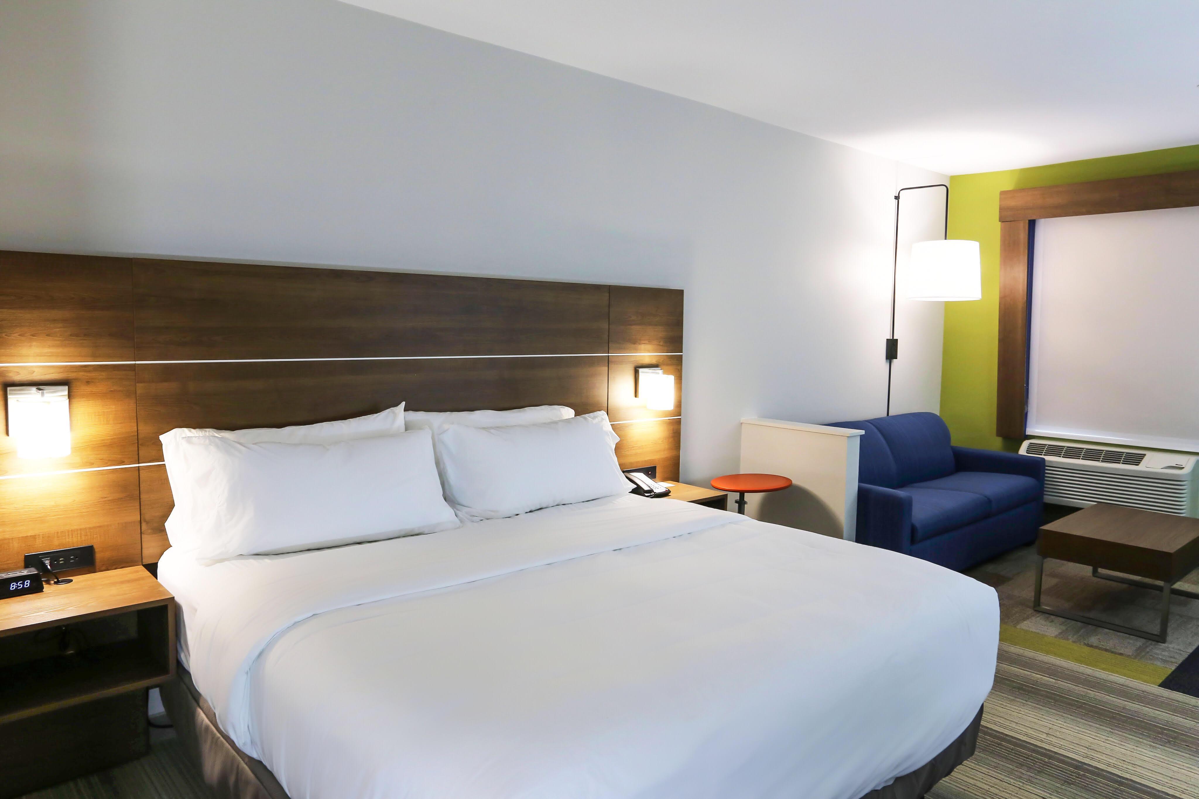 Holiday Inn Express & Suites - Houston Iah - Beltway 8, An Ihg Hotel Экстерьер фото