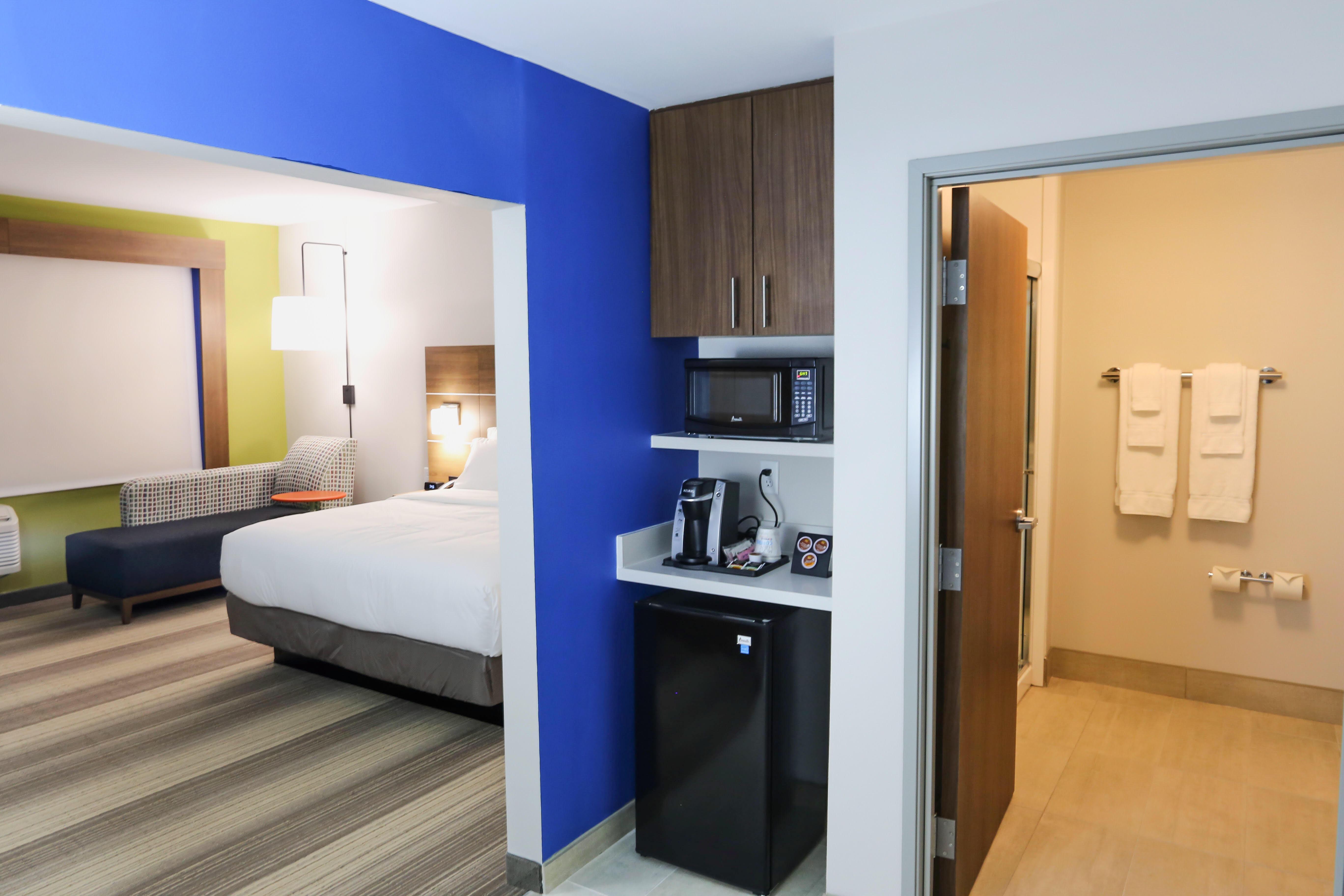 Holiday Inn Express & Suites - Houston Iah - Beltway 8, An Ihg Hotel Экстерьер фото